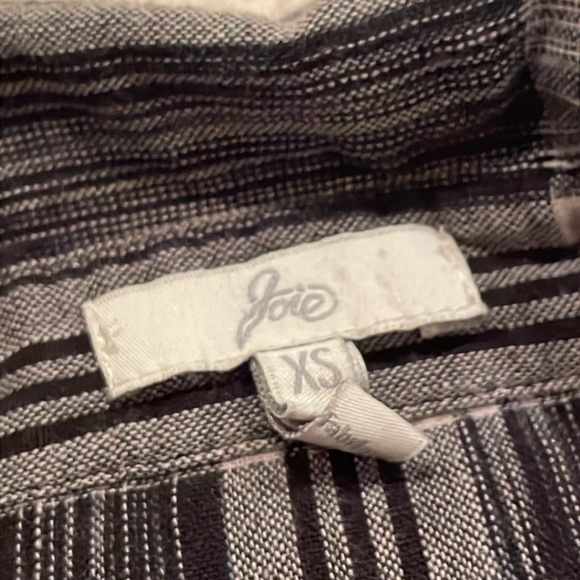 Joie Plaid Ruffle Button-down Blouse Size XS Black/Grey Mother Pearl Buttons - Picture 3 of 8